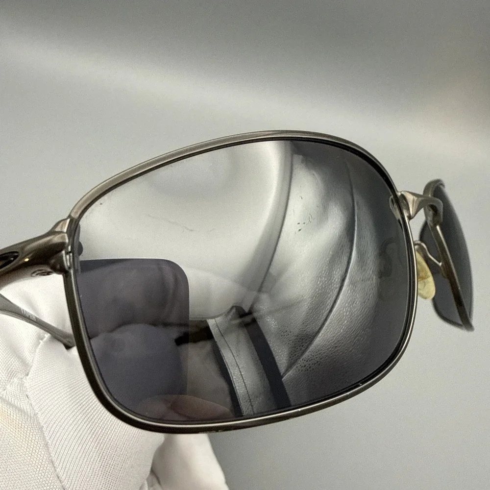 OAKLEY TAPER BLACK POLARIZED AUTHENTIC GUN MEDAL FRAMES SUNGLASSES VINTAGE 61-17